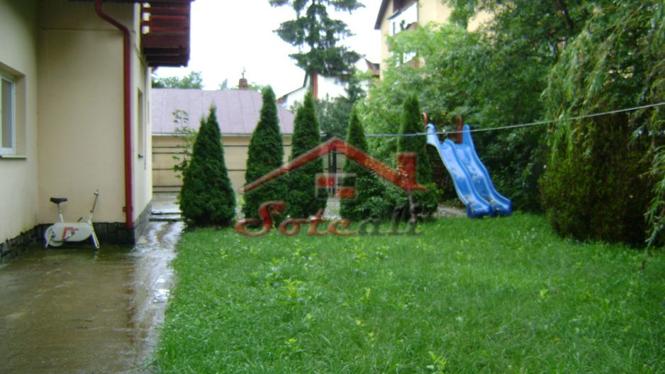 Pensiune de vanzare P+E Busteni - central - Poză 38