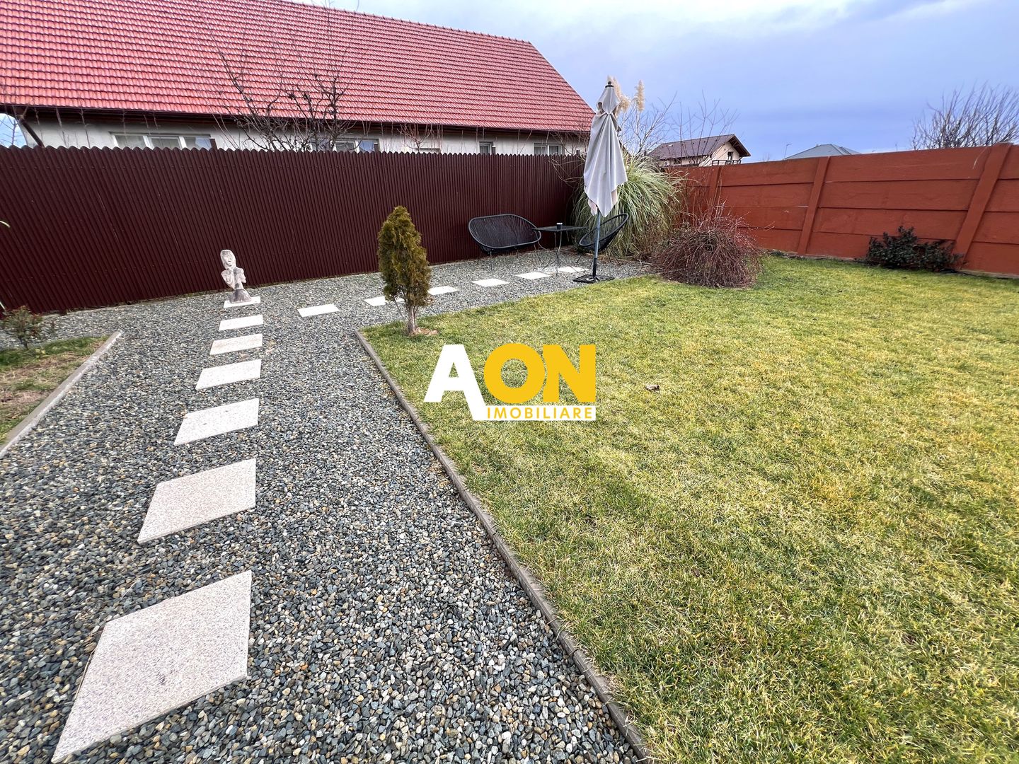 Casa de vanzare - 5 Camere, 2 Bai,  Garaj, 1000mp Teren - Poză 44