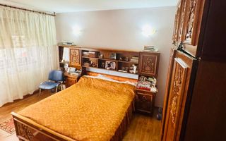 De vânzare – casă situată pe strada Nicolae Iorga - Poză 13