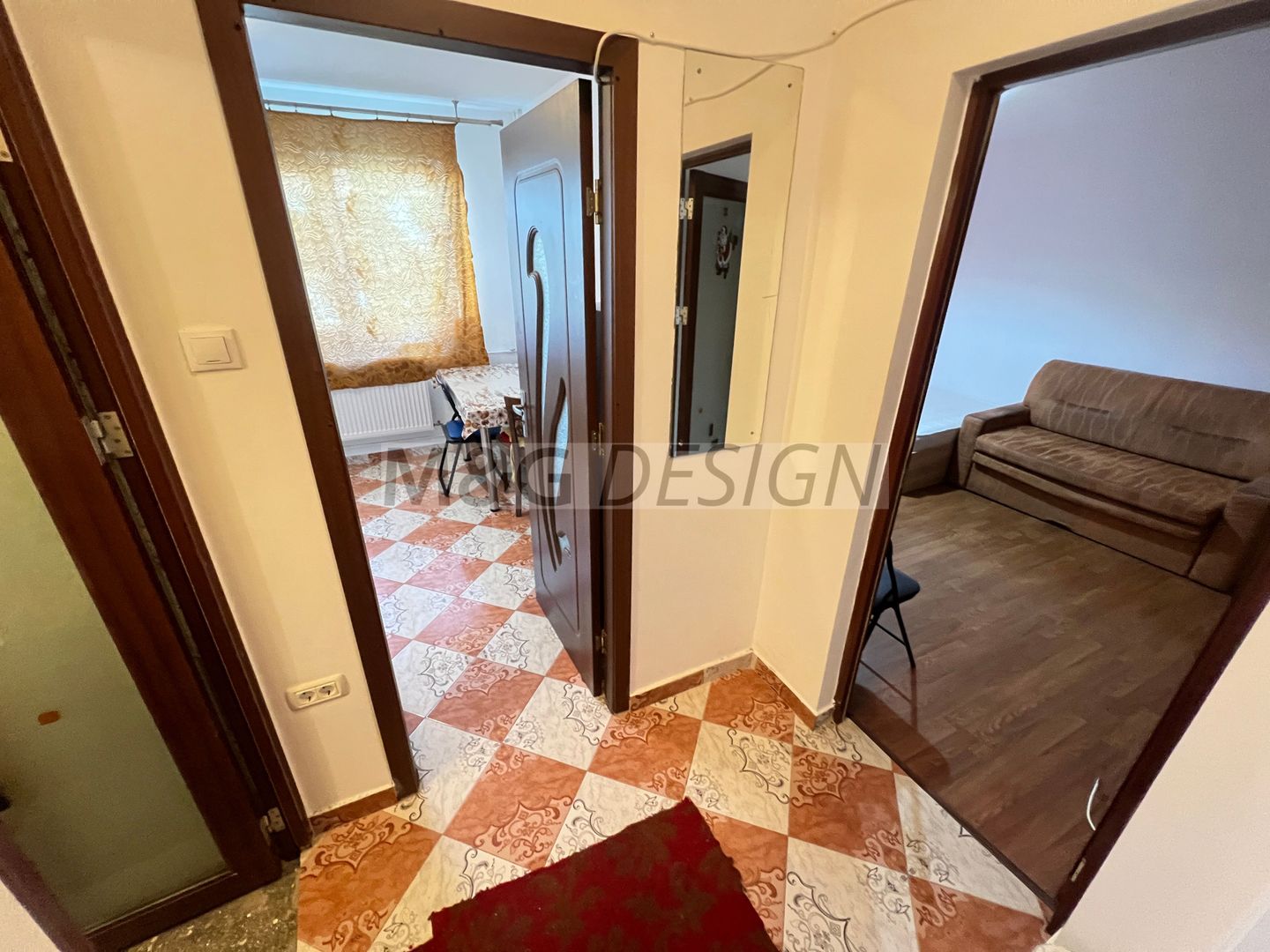 1 camera decomandat etaj 3 zona Buziasului - Poză 2