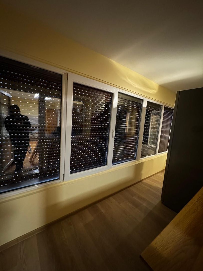 Garsoniera Centrul Civic bloc de apartamente - Poză 12