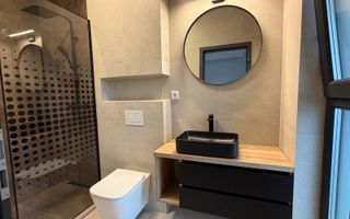 Apartament la Vila, 4 camere si gradina privata - Poză 5