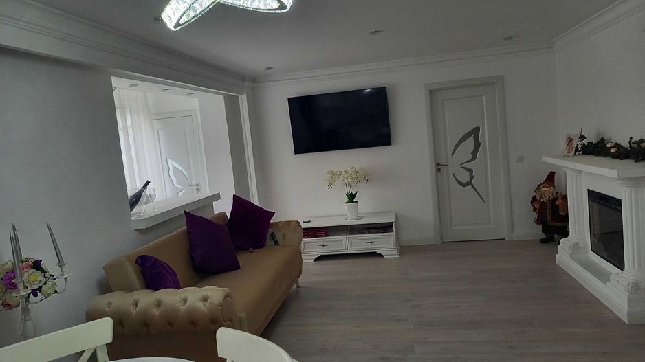 De vânzare un apartament de lux, situat în zona Tudor - Poză 1