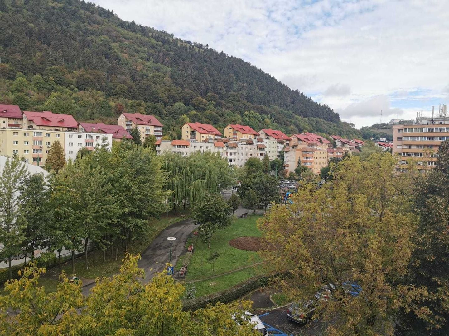 Racadau, apartament cu priveliste, liber la vânzare - Poză 1