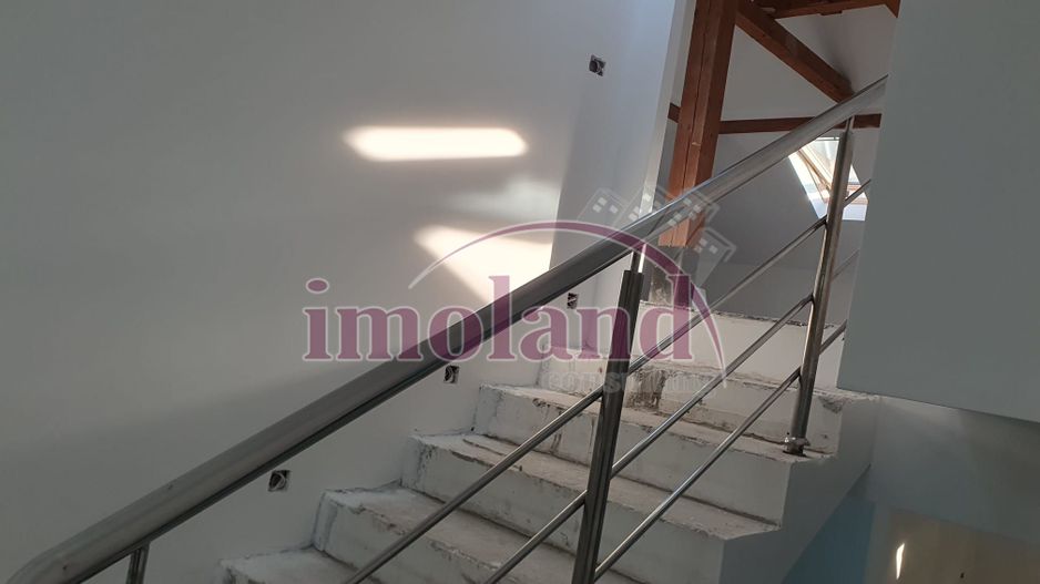 Vanzare Casa cu garaj si curte - Clinica/Rezidential - Soseaua Nordului - Poză 14