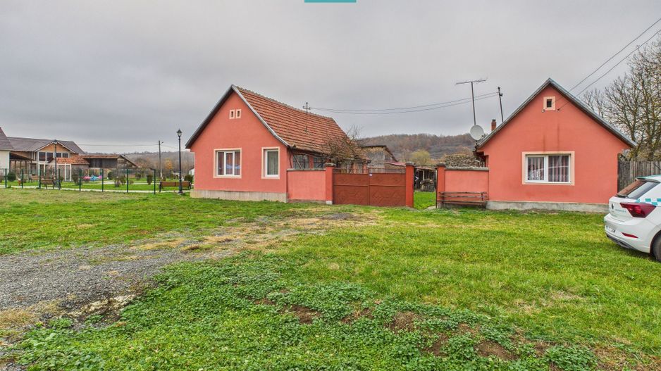 Casă, anexă şi grădină – Dorgoş - Poză 1