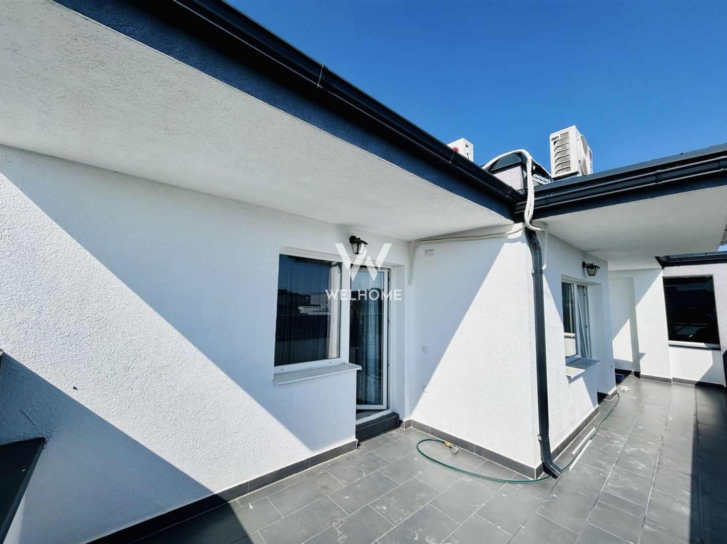 Penthouse la cheie, 4 camere, 2 bai, terasa mare, cart. Kogalniceanu - Poză 2