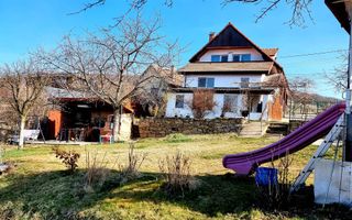 Casă spațioasă cu teren generos de 1000 mp in Dambul Rotund - Poză 1