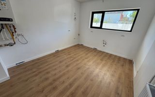 Vile 4 camere Tunari, Zona f buna, asfalt - Poză 14