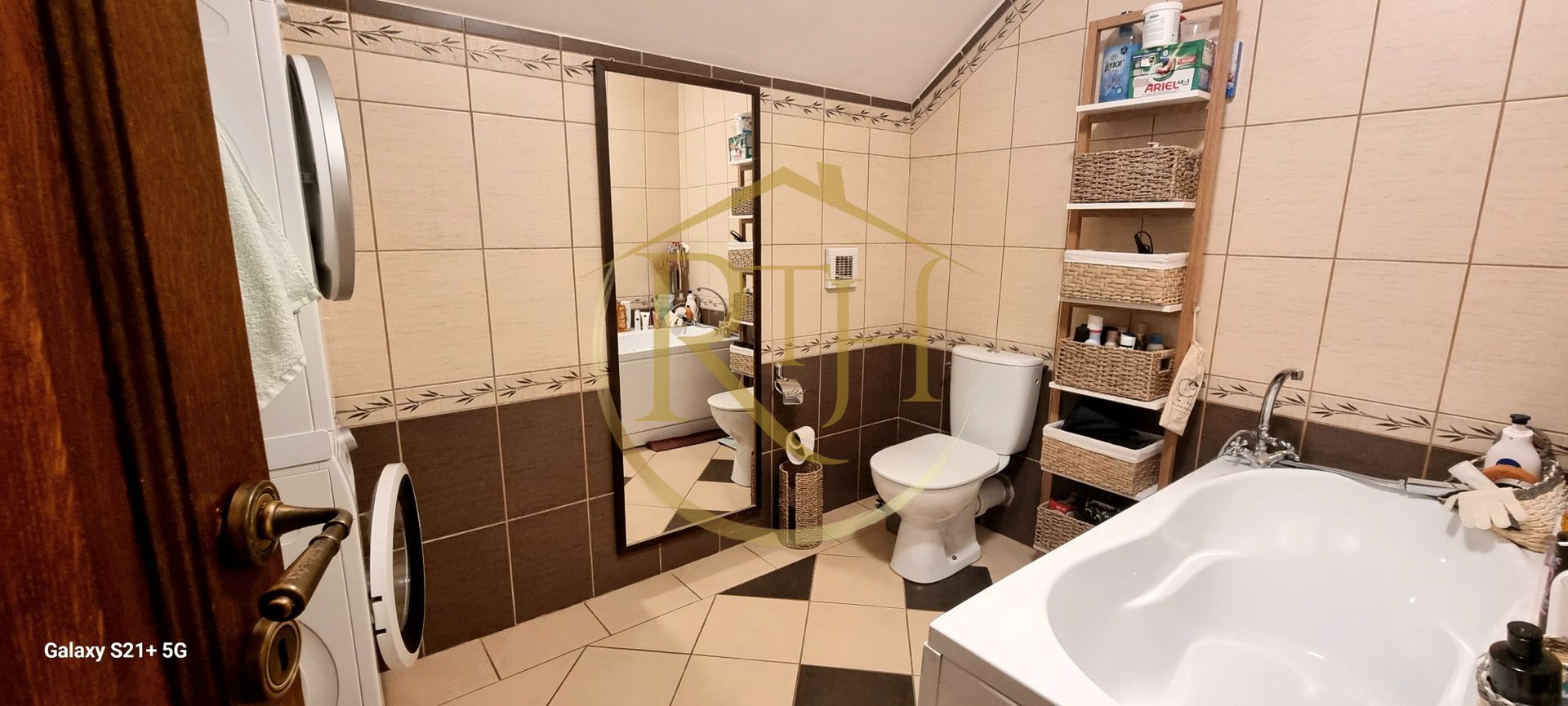 Casa deosebita, 4 camere, curte amenajata, Giroc pe str Apicultorilor - Poză 17