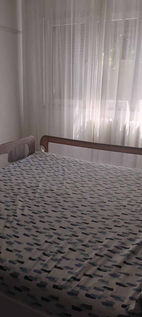 Apartament cu trei camere, zona Straduintei, 95.000€ negociabil - Poză 2