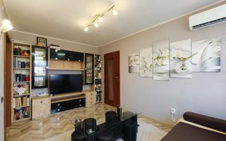 Apartament 3 camere, Cartierul Florilor, Boxă și parcare - Poză 3