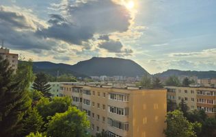 Calea Bucuresti, 2 camere cu priveliste, liber la vânzare