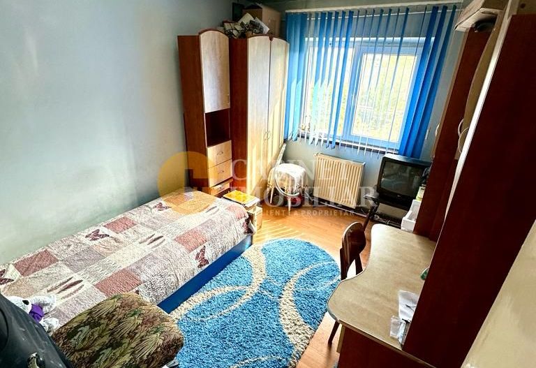 3 Camere Decomandat - Etaj 3 - Zona Nicolina 2- Bloc 1982 - Poză 8