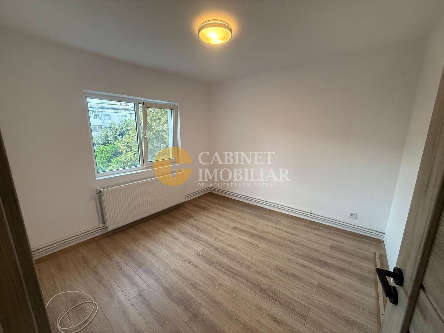 2 CAMERE DECOMANDAT--CANTA--RENOVAT LA PLACA--LIBER - Poză 2