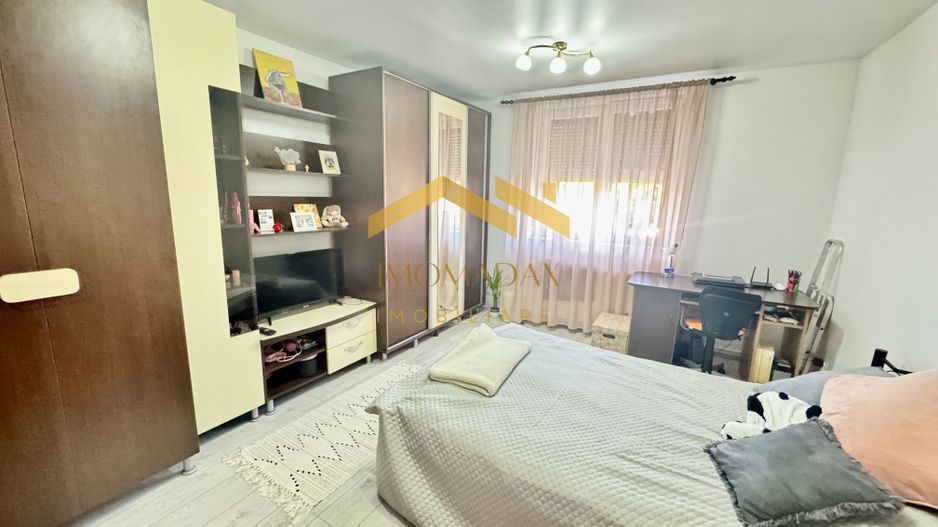 Lunei-Apartament 1 Camera-Centrala Proprie - Poză 1