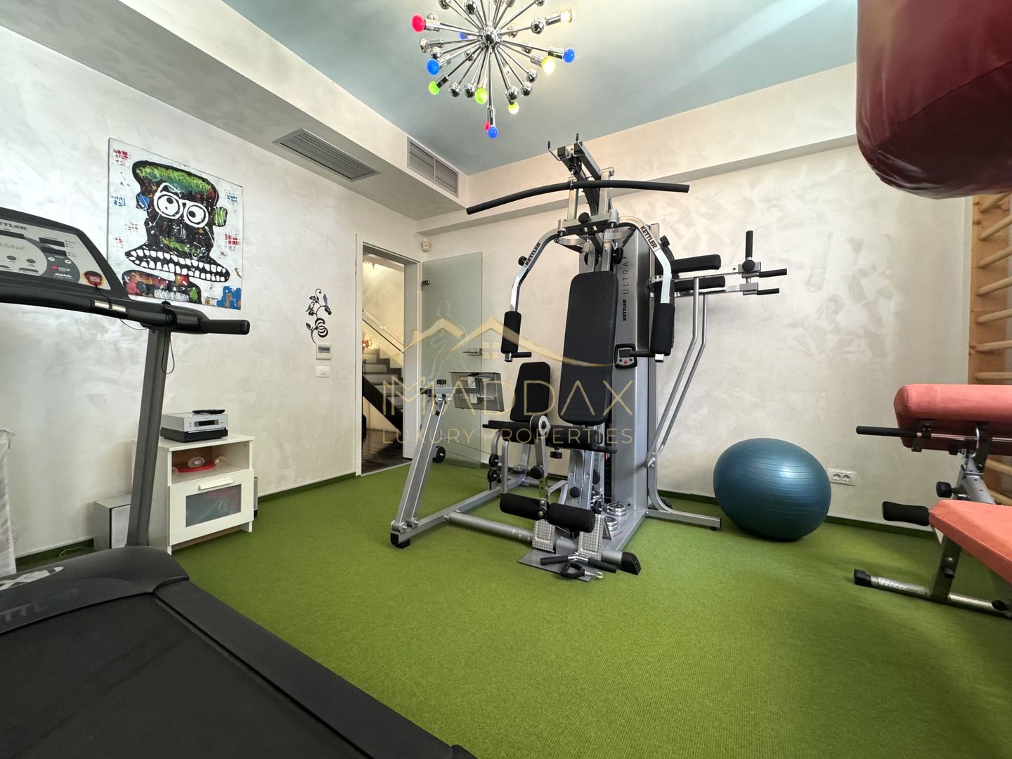 Vila cu 5 camere *344mp* + 800mp Teren // Zona Bucurestii Noi - Poză 22