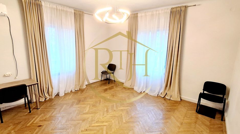 Oferim spre inchiriere parterul unei vile, ideal pentru Birouri,Centru - Poză 4