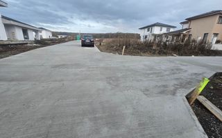Teren 908mp.zona Penny Corunca CU duplex,toate utilitatile - Poză 1