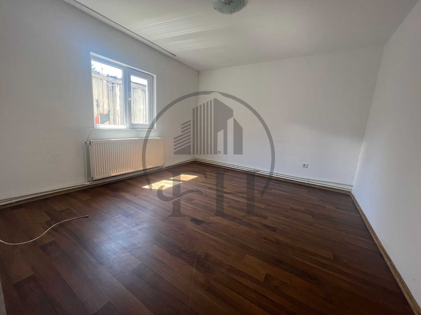 RENTED / INCHIRIAT Casă / Vilă cu 3 camere de închiriat - Poză 2