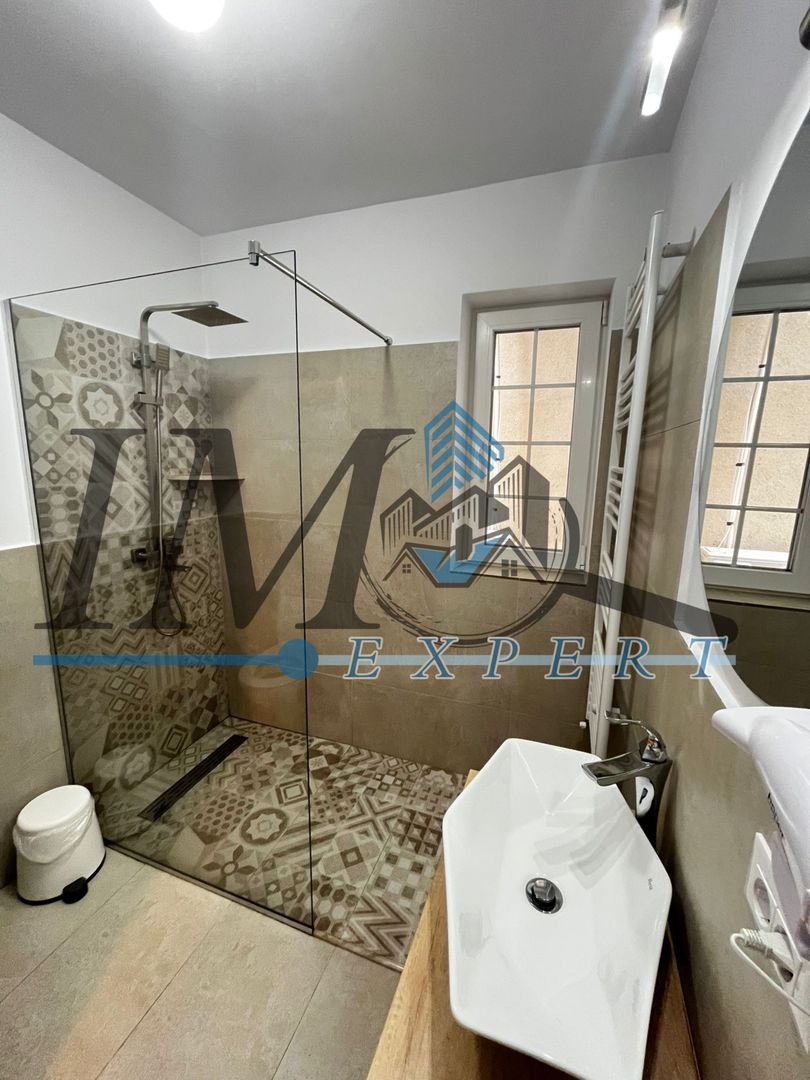 Casa - Pensiune de vânzare pe Transalpina in Sugag - Poză 7