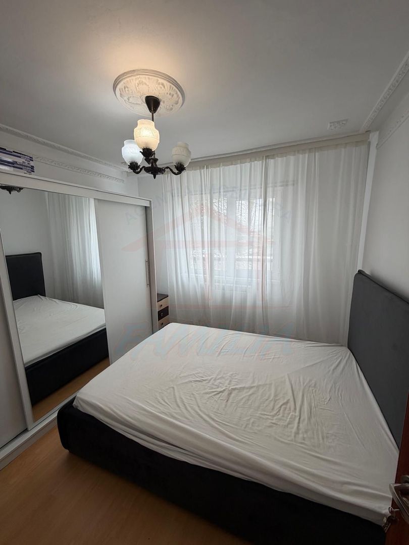 Vanzare apartament cu 4 camere in Micro 39b( k-uri), etaj 1, - Poză 7