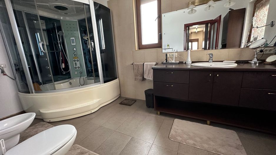 Casa calduroasa și primitoare  Dumbravita - Parc Primărie - Poză 12