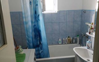 Apartament 3 camere de vânzare, Hârlău, etaj 4 - Poză 1