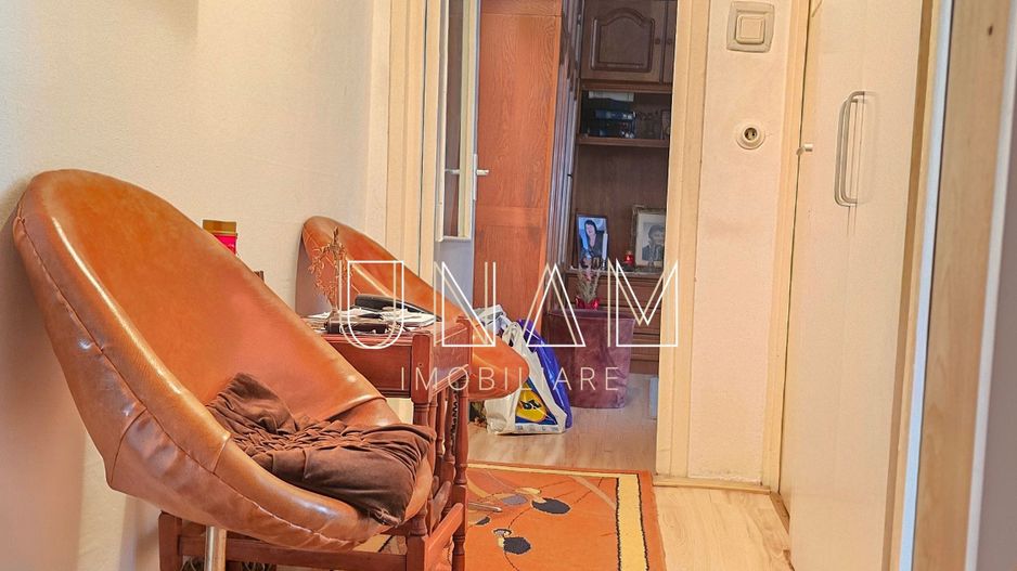 Apartament 3 camere de vânzare, Etaj 2 – Micro 2,  Reșița - Poză 5