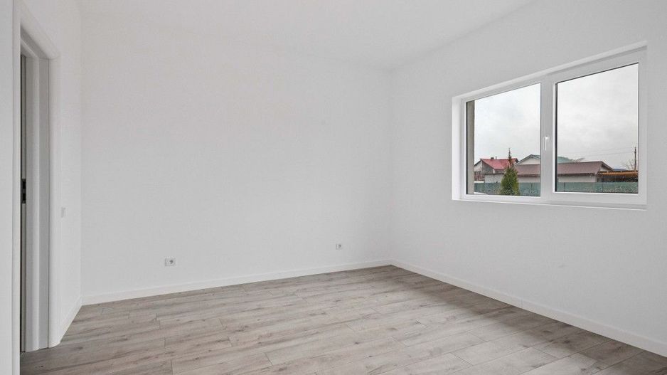 Casa Crevedia Parter Individuala - Comision 0 - Poză 9