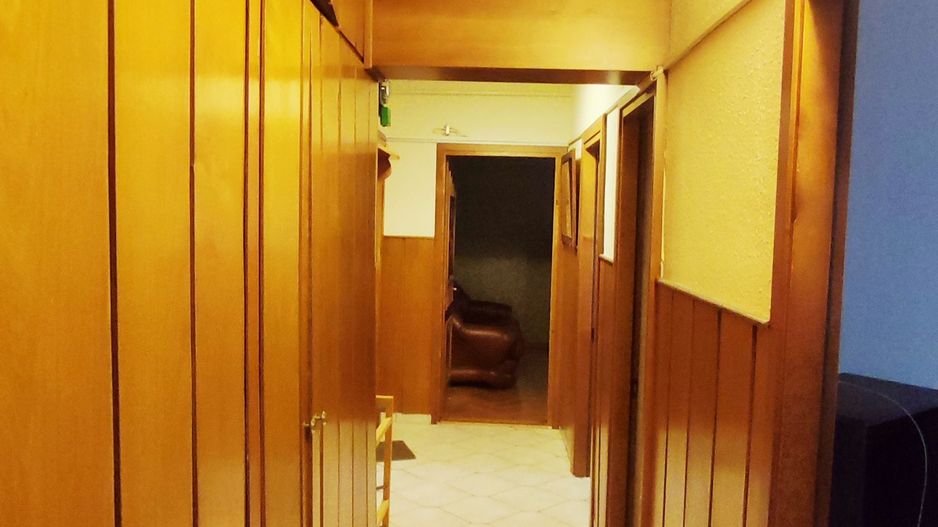 Apartament cu 3 camere decomandat mobilat-utilat - Poză 9