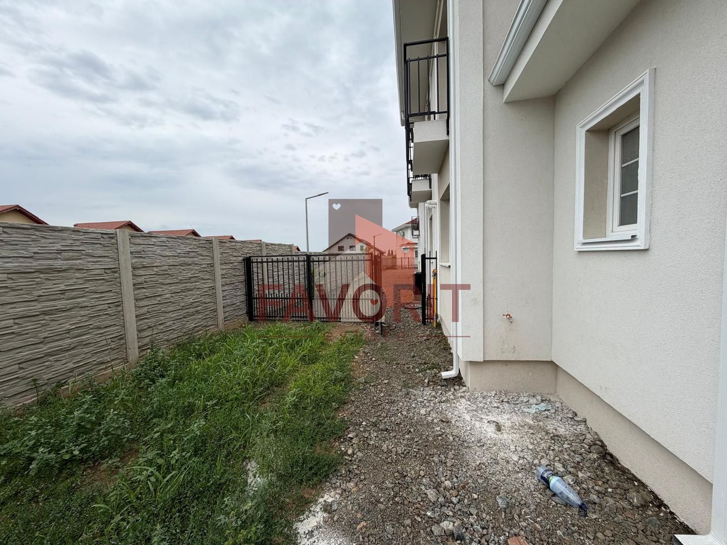 Duplex in Sanandrei | Toate utilitatile | 2 bai | Poarta acces auto | - Poză 17