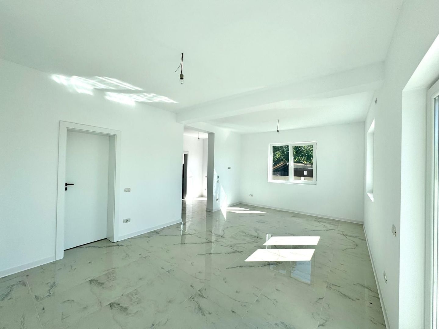 Super pret - Duplex premium cu 4 camere -  Utvin - Poză 5