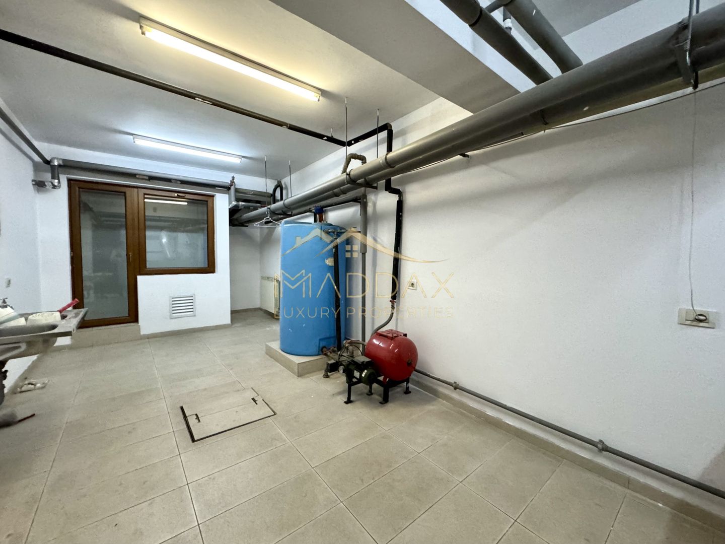 Vila cu 13 camere *460mpu* + garaj // Dorobanți - Poză 46