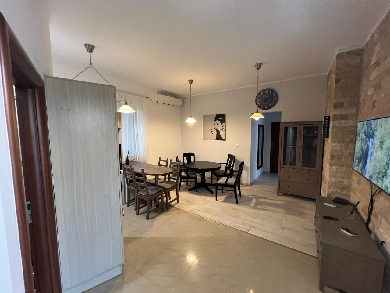 Apartament 3 camere, garaj si boxa - zona Centrala-Prefectura - Poză 12