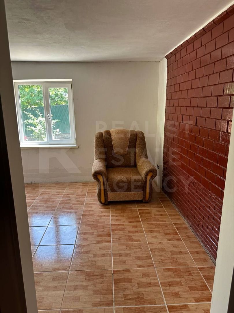 Vânzare 2 case pe un teritoriu, situată pe satul. Marandeni. - Poză 20