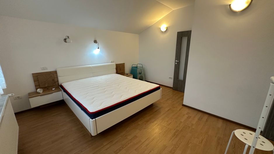 Casă / Vilă cu 4 camere de închiriat în zona Aradului - Poză 19