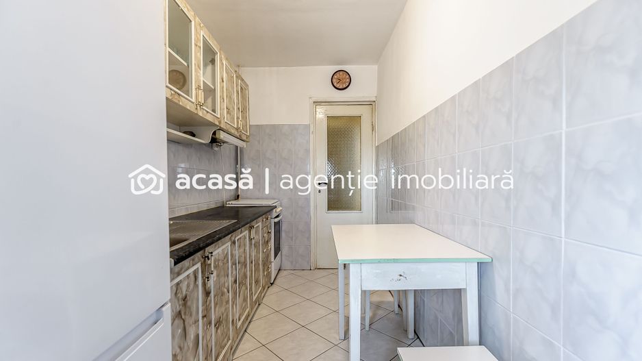 Vândut! Apartament cu 3 camere zona Lebăda cartier Aurel Vlaicu - Poză 3