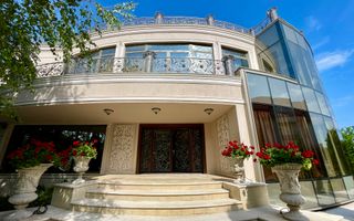 Impressive Villa *1500 SQM usable* 2613 SQM land / Open to the lake - Poză 2