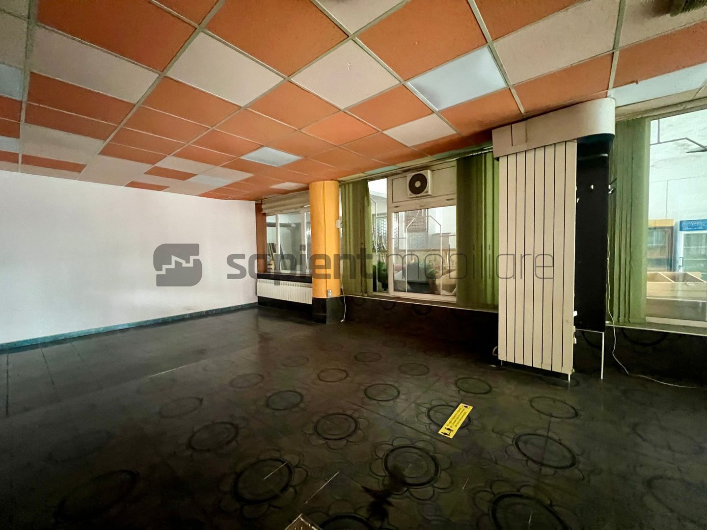 Pachet de spații comerciale – Centru Civic Oradea - Poză 14