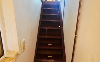 🏡 Casă spațioasă cu 9 camere în Strejnicu – pentru locuință, birouri - Poză 49