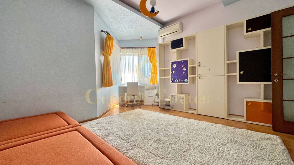 Vînzare Casă în 3 Nivele -Hlincea - 343 m.p. - Poză 21