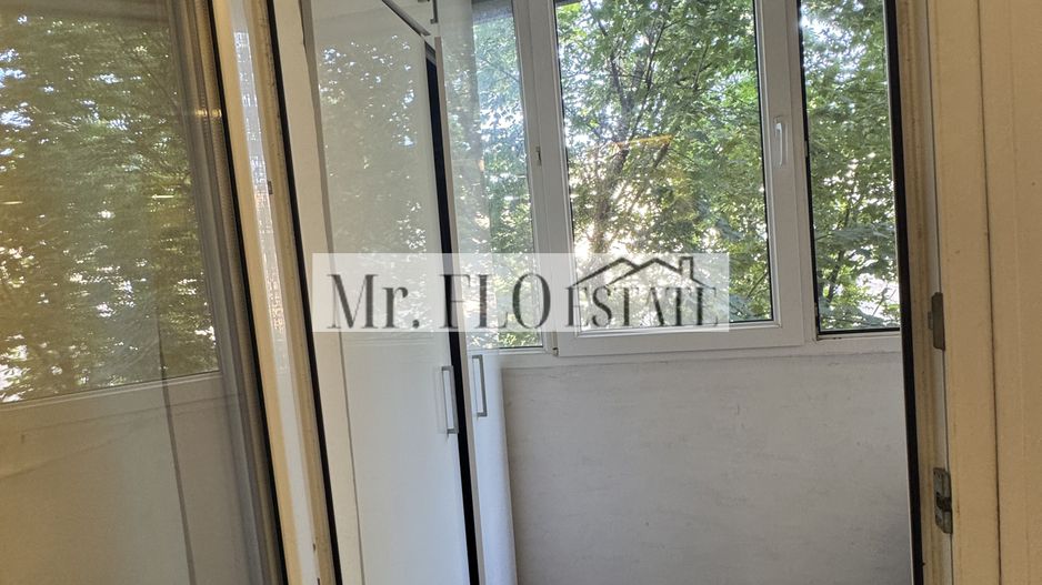 Apartament cu 4 camere, 3 balcoane si boxa proprie pe Calea Aradului - Poză 8