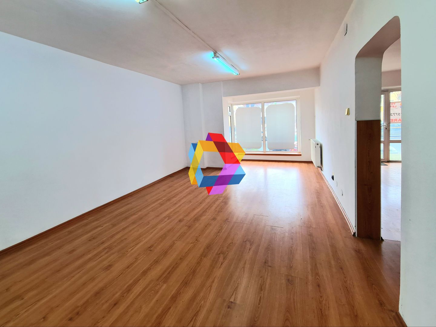 Spatiu comercial de vânzare cu vad Brașov - 57 mp # plus-imo.ro - Poză 3