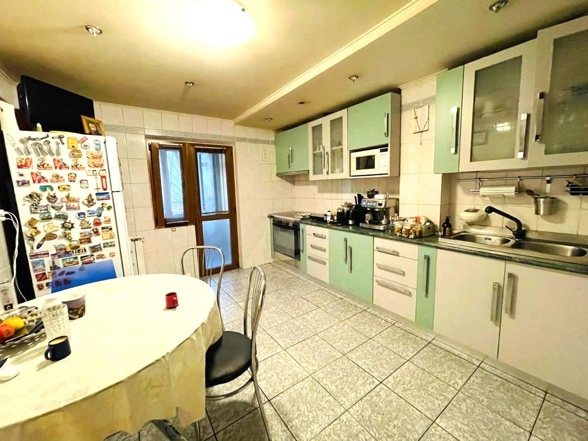 Vânzare 3 Camere 110 mp | Centrală Proprie | 2 min Mall Vitan, 12 min Metrou - Poză 5
