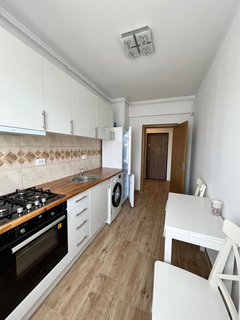 Ap 2 camere, decomandat, loc parcare subteran, prima Inchiriere - Poză 1