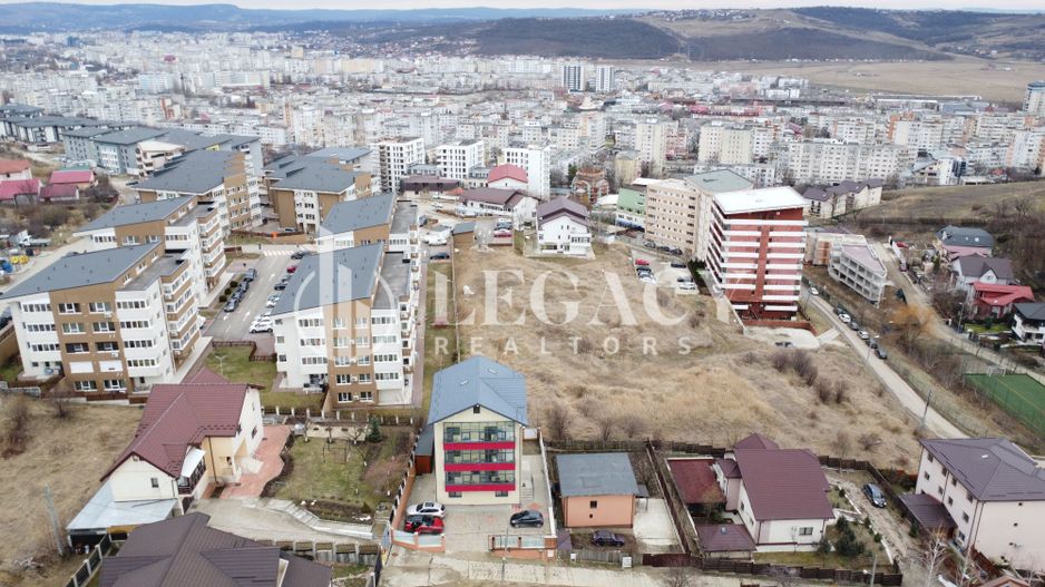 De vânzare - Vilă P+3E+M cu 7 apartamente, Păcurari-Alpha Bank - Poză 9