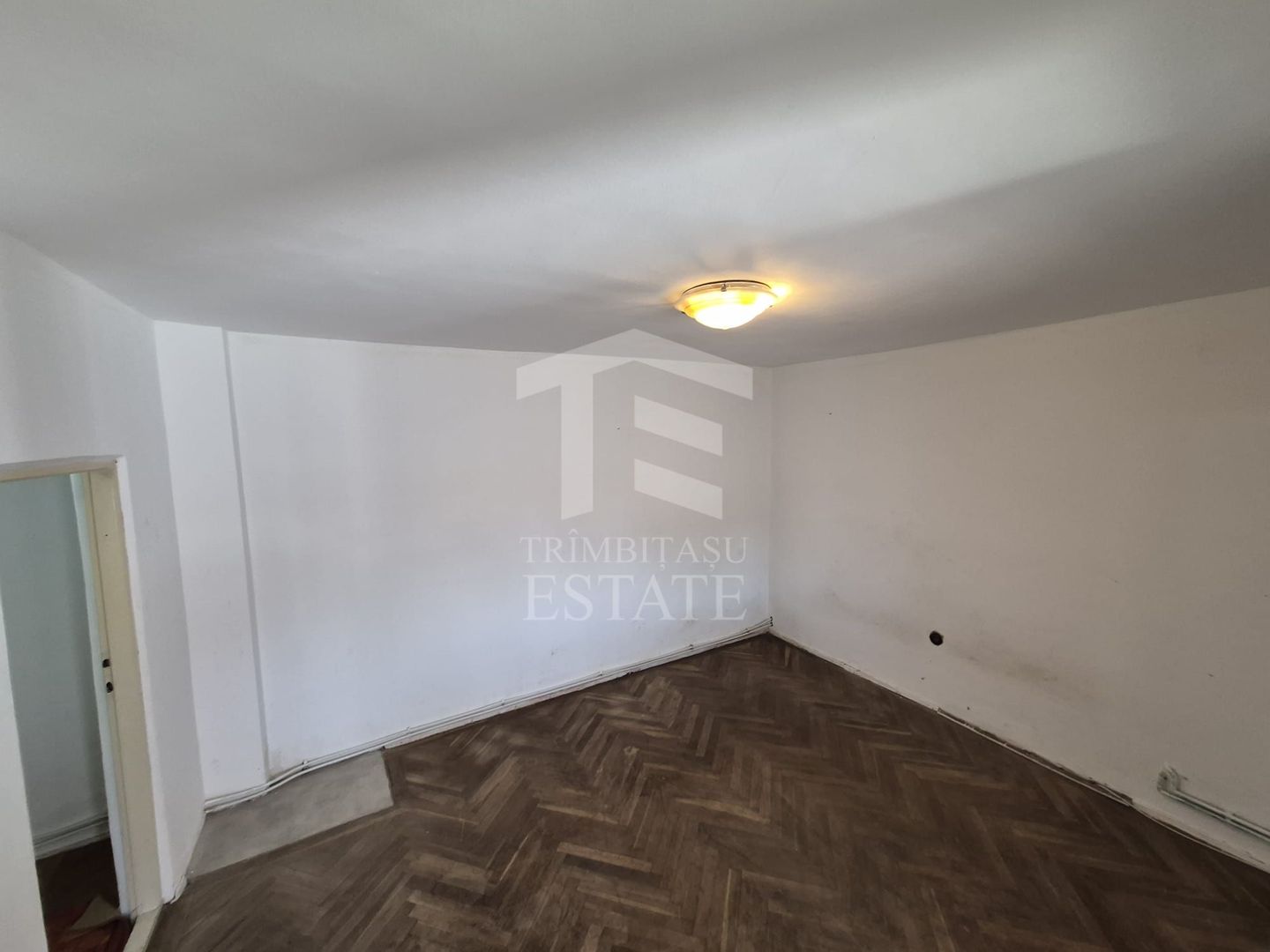 casa veche ce asteapta amenajarea ta, Ploiesti, central - Poză 5