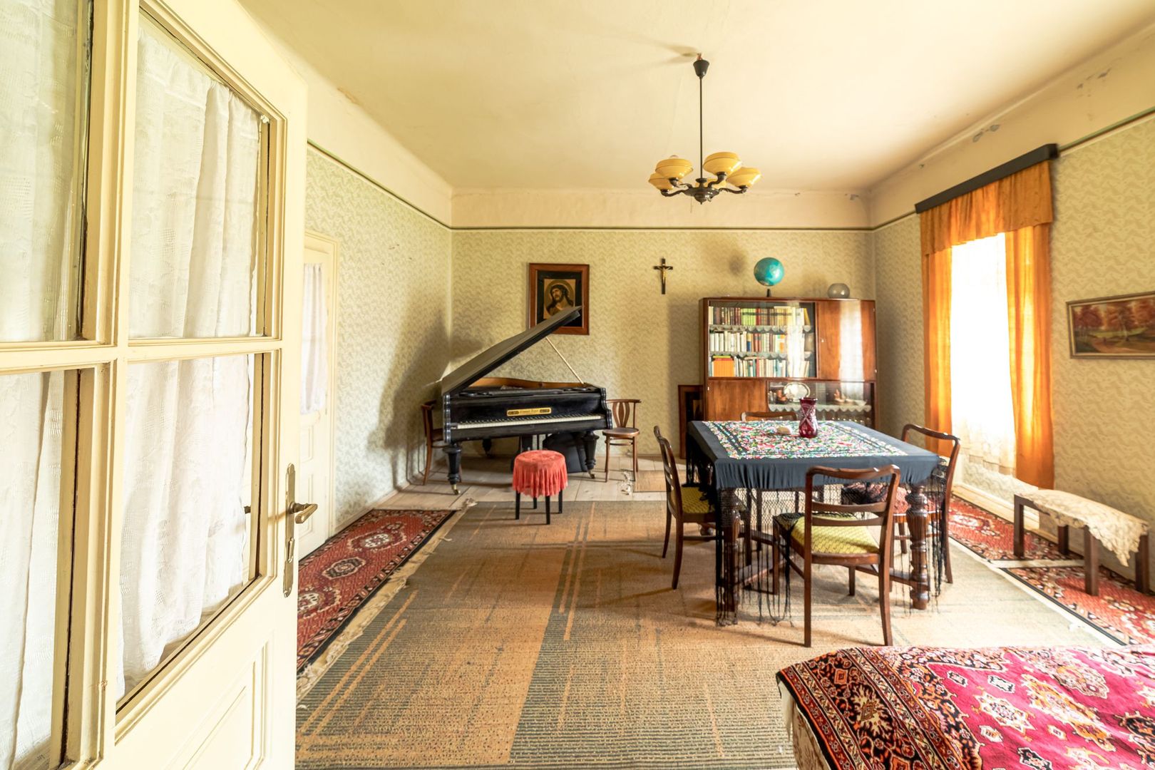 Casă în zona centrală Pâncota - Poză 4