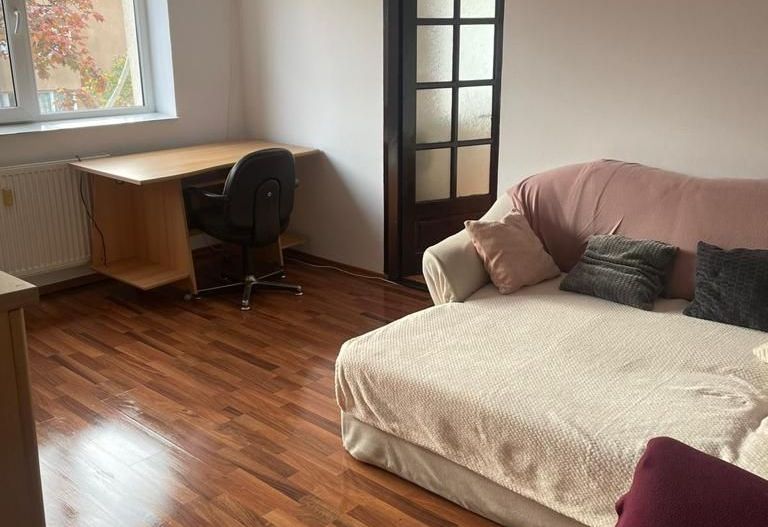 Ap 2 cam zona Circumvalatiunii Bloc anvelopat - Poză 1